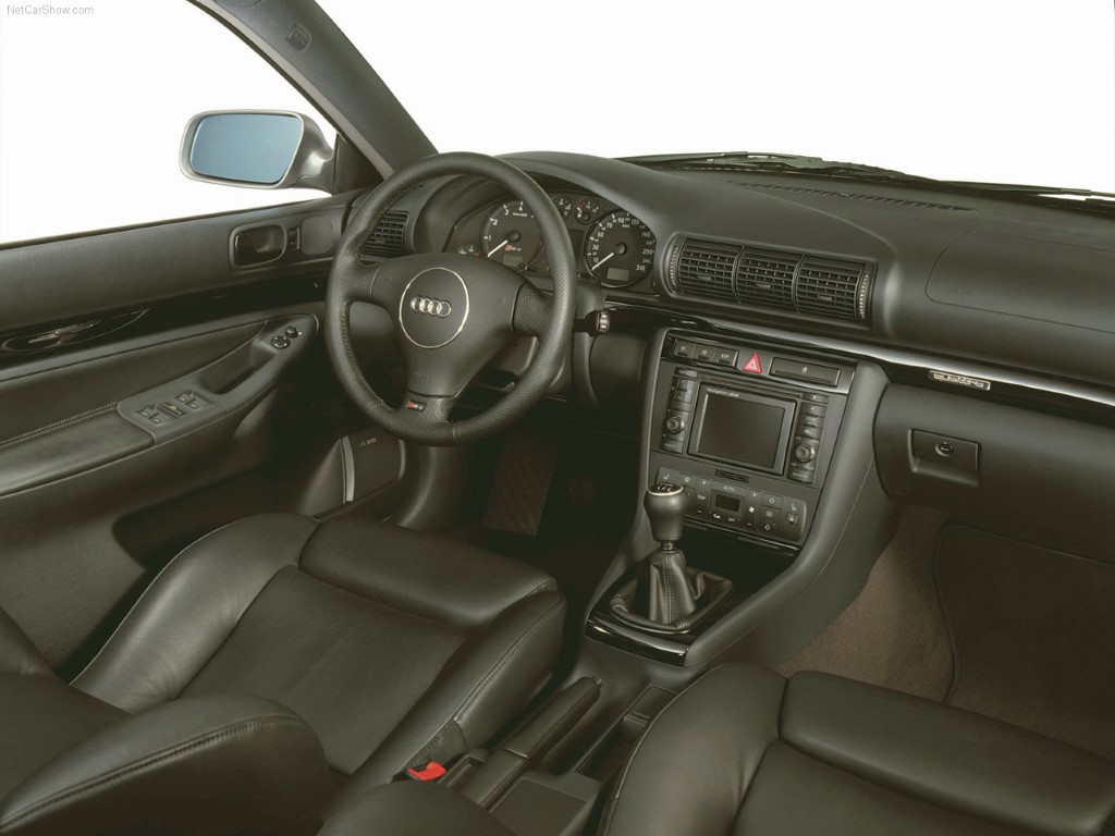 Audi RS4 Avant 2.7 V6 Biturbo